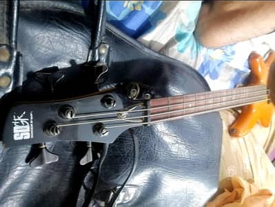 IBENEZ ELECTRIC BASS GUITAR