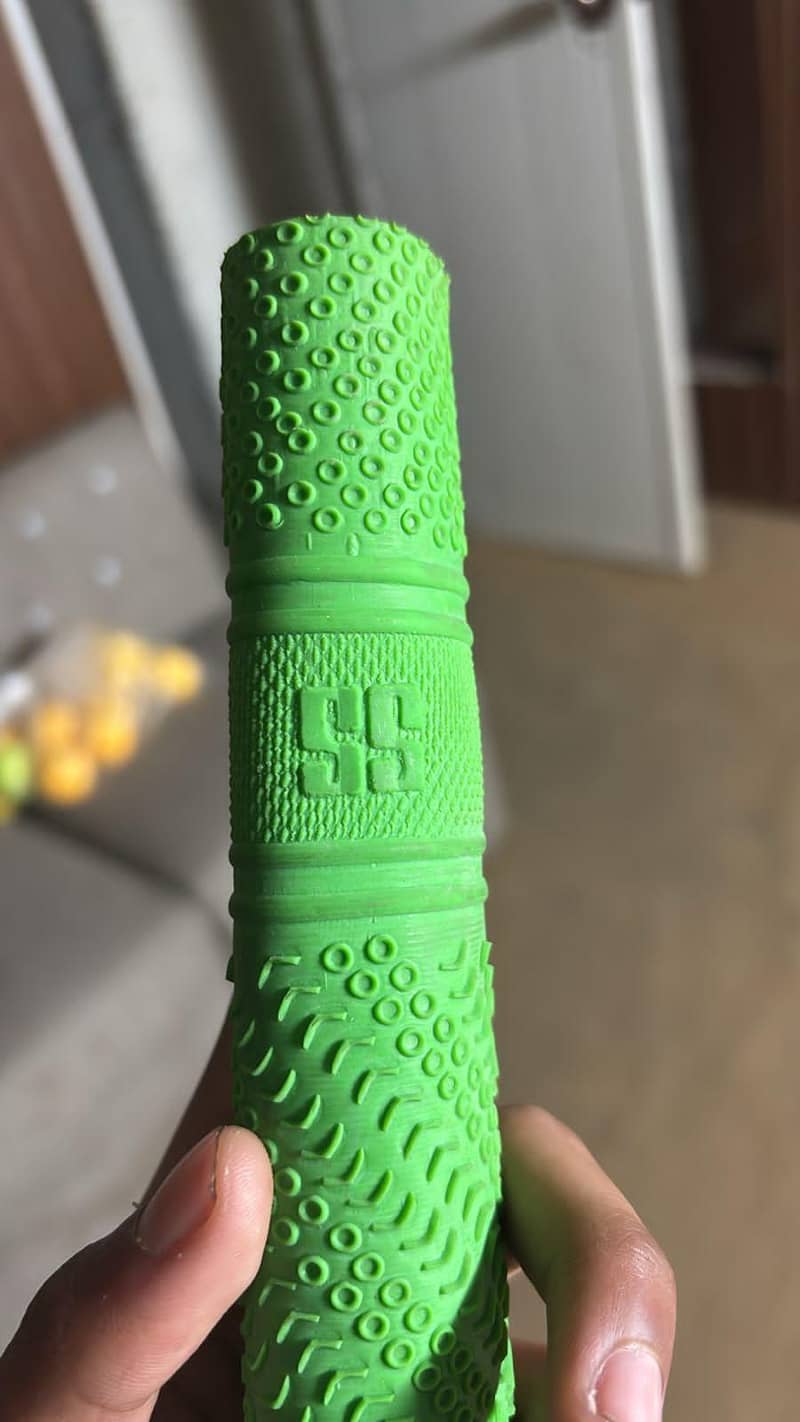 Bat grips 3
