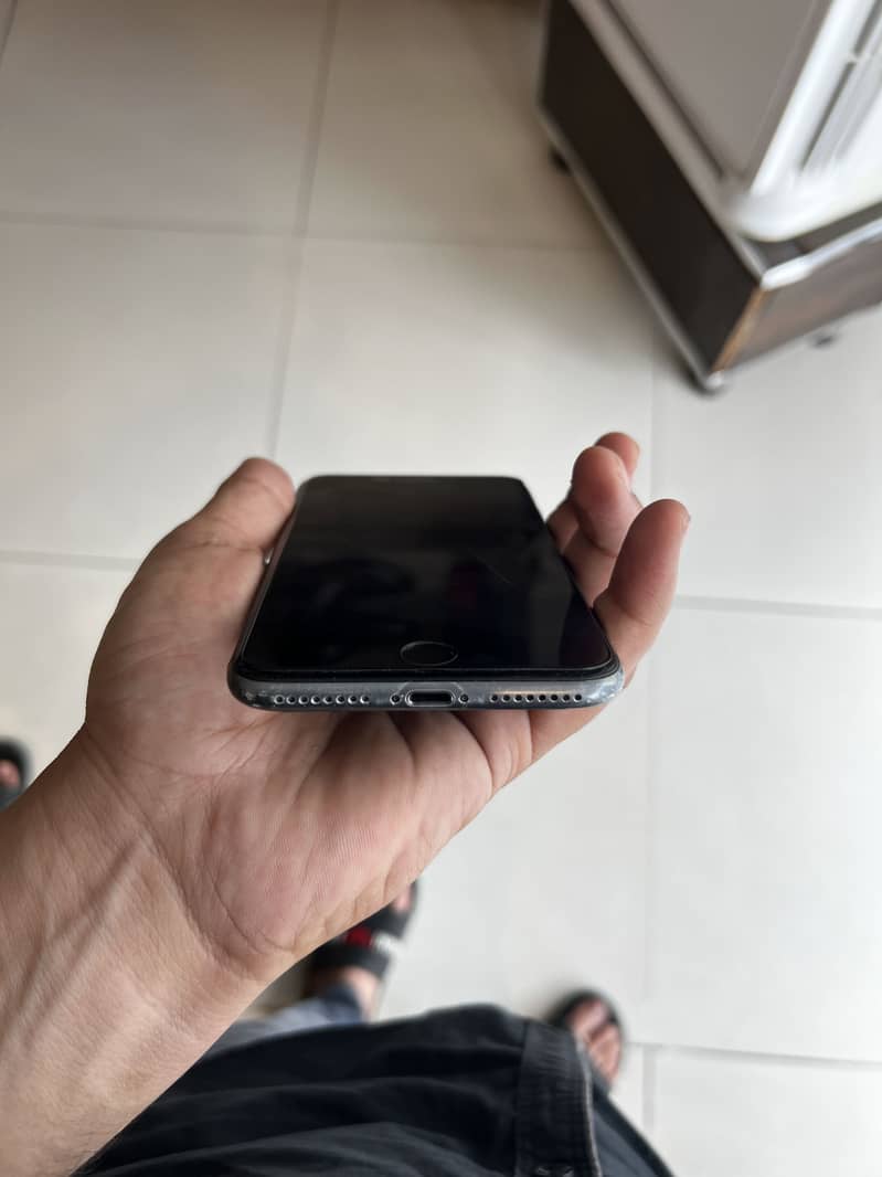 Iphone 8plus pta approved 4