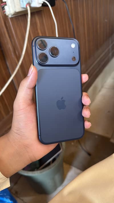 iphone 13 to 17 pro max tak sim chal wa