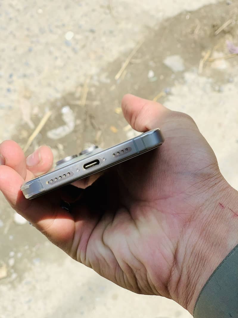 iPhone 16 pro Max 0
