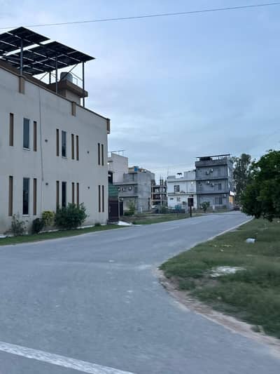 5 MARLA ALL DUES CLEAR READY TO CONSTRUCTION PLOT AVAILABLE