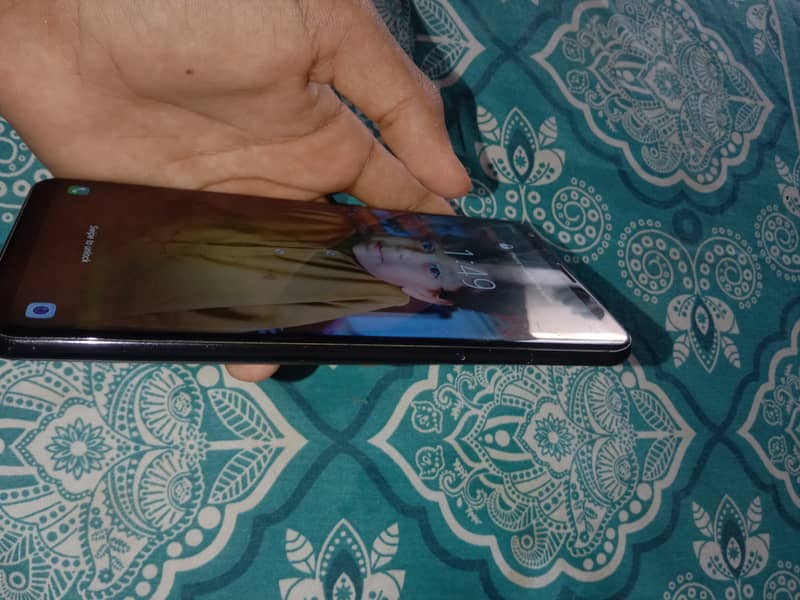 LG V30 3