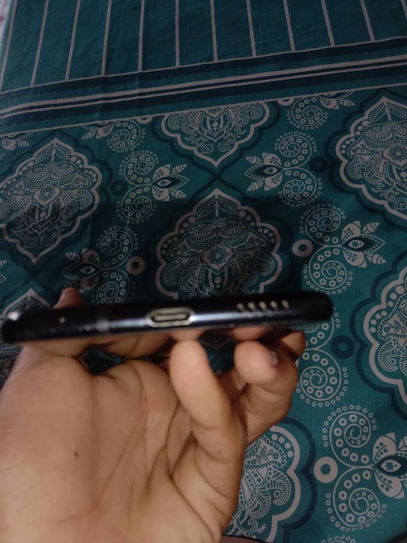 LG V30 4