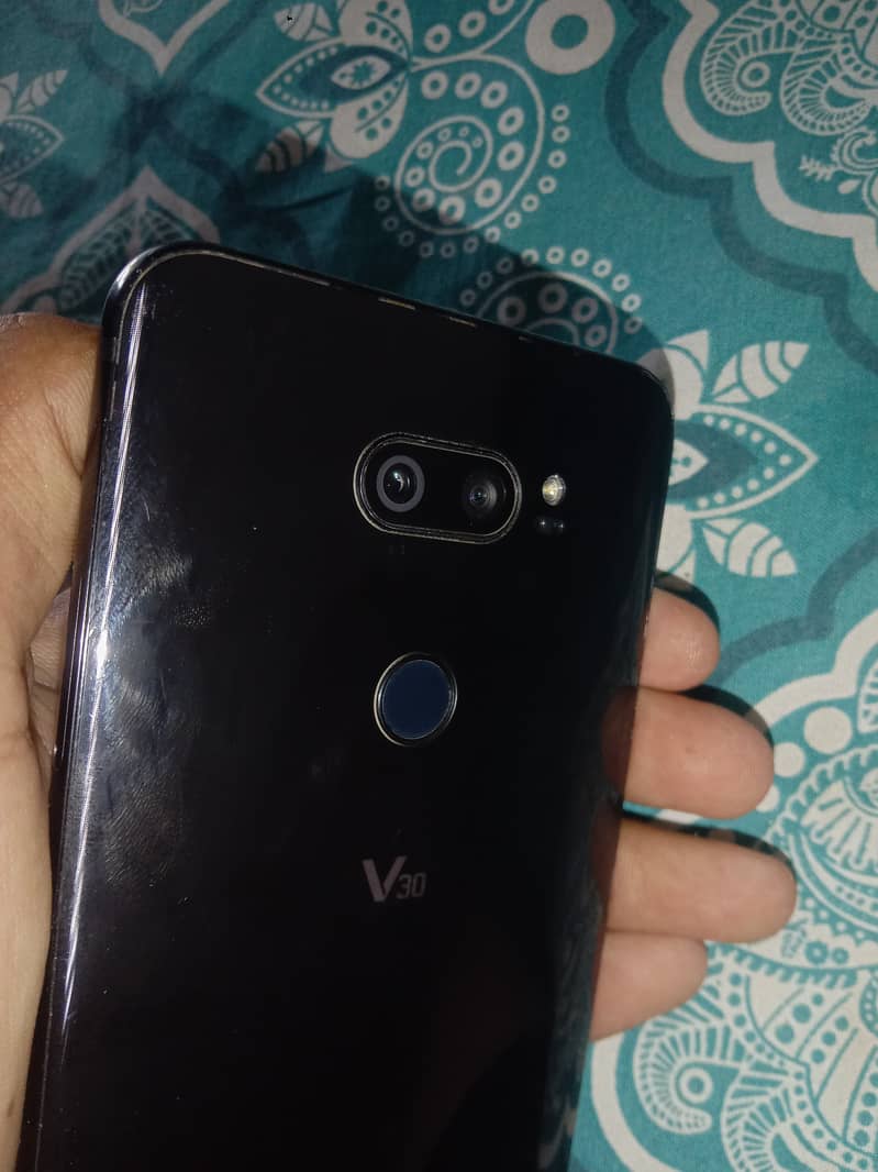 LG V30 5