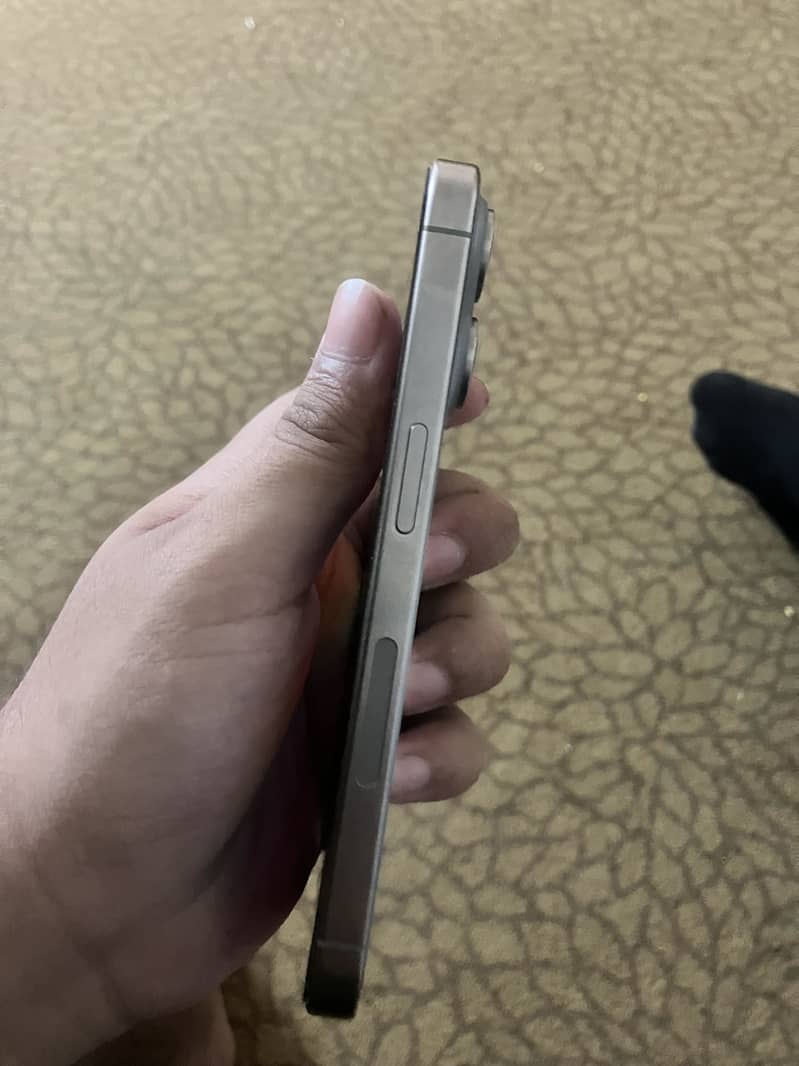 Iphone 15 pro JV 0