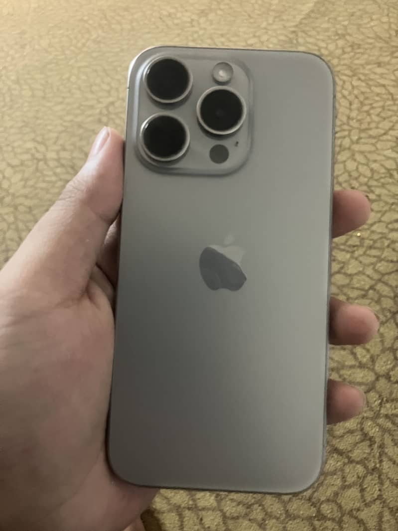 Iphone 15 pro JV 1