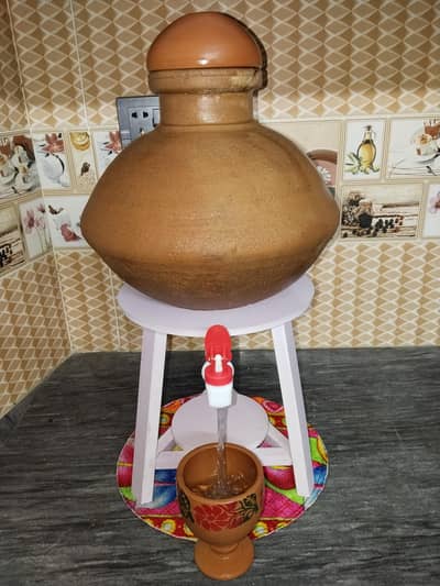 مٹی کا خوبصورت واٹر مٹکا اسٹینڈ کے ساتھ 