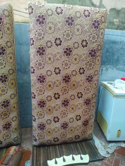 Super Cheap two single spring beds Great for DIY