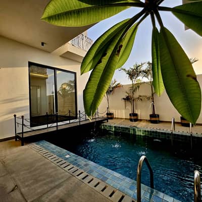 ULTRA LUXURY BUNGALOW 500 SQ. YARDS DHA PHASE 8 ZONE A FOR SALE