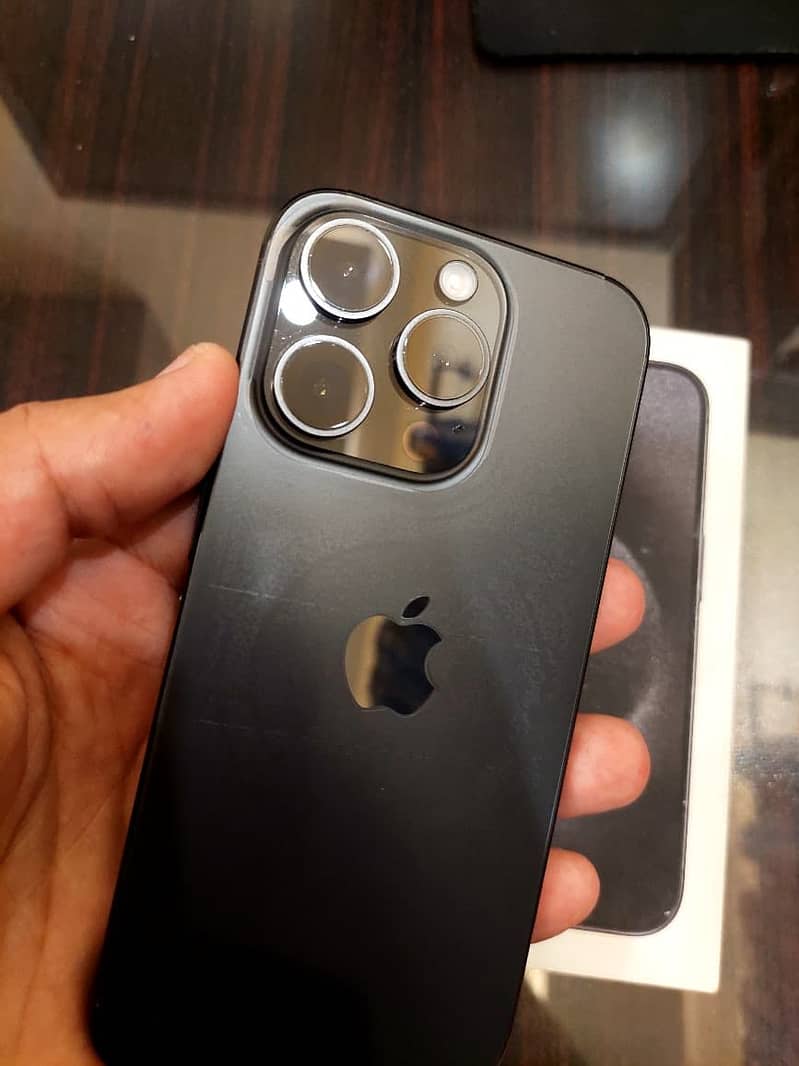 Iphone 15 pro 4
