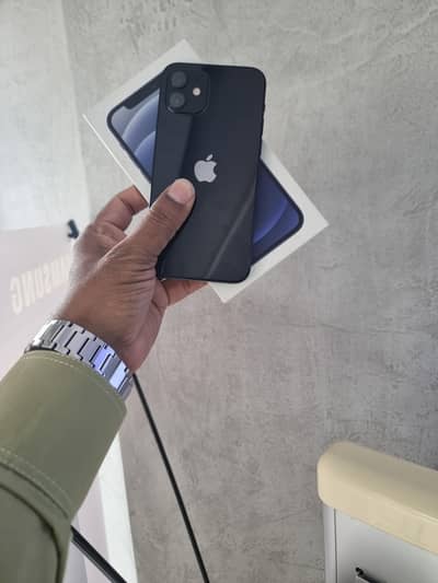 IPhone 12 128 gb water pak pta approved condition 10.9 hy bhattry hy