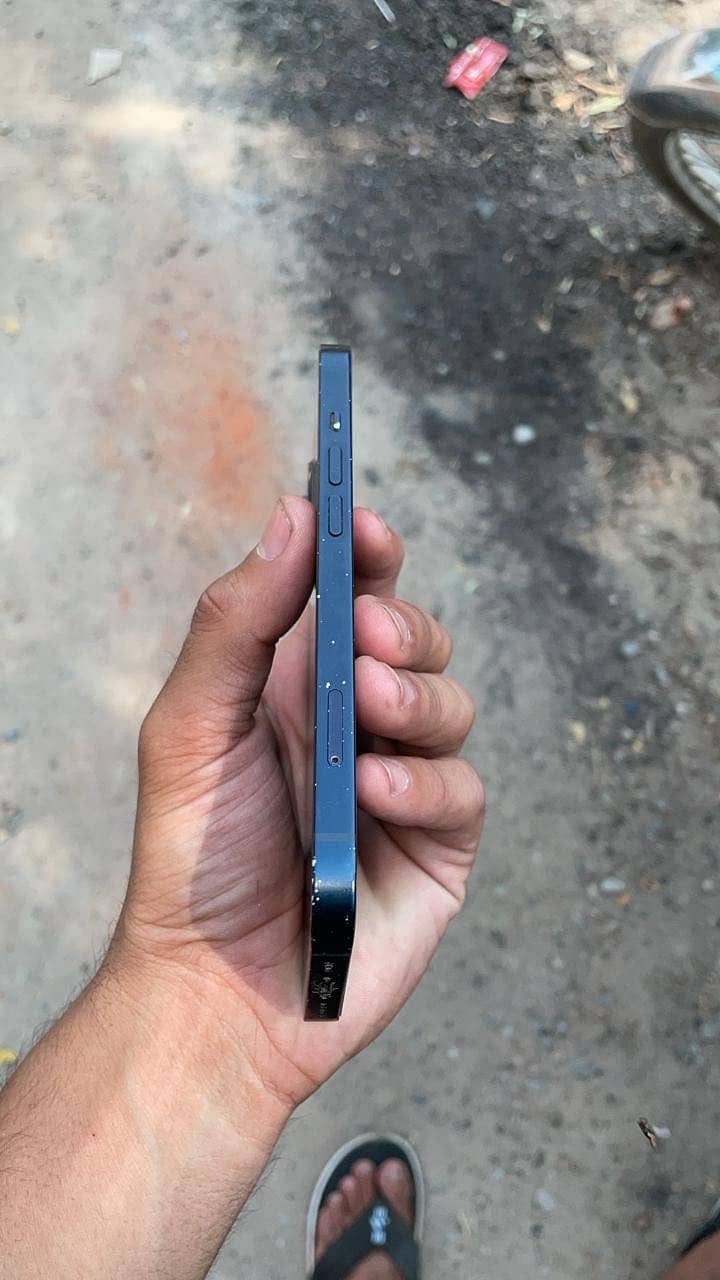 iPhone 13 1