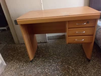 computer table