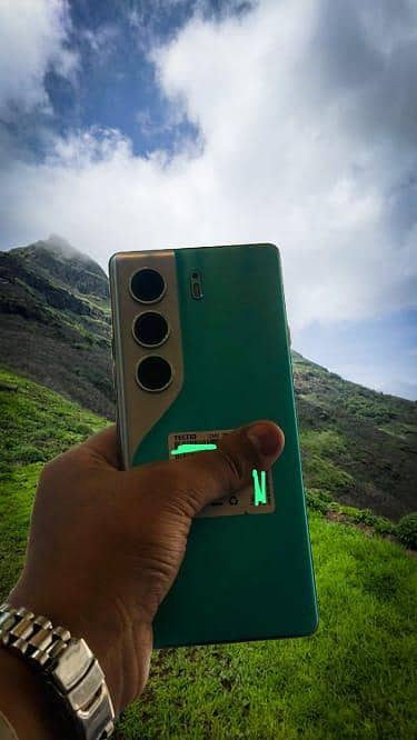 Tecno camon 40 pro  8/256 Full box