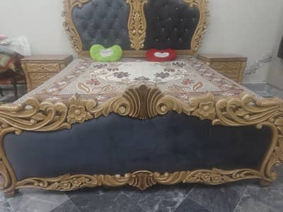 king size bed with dressing table and mattress