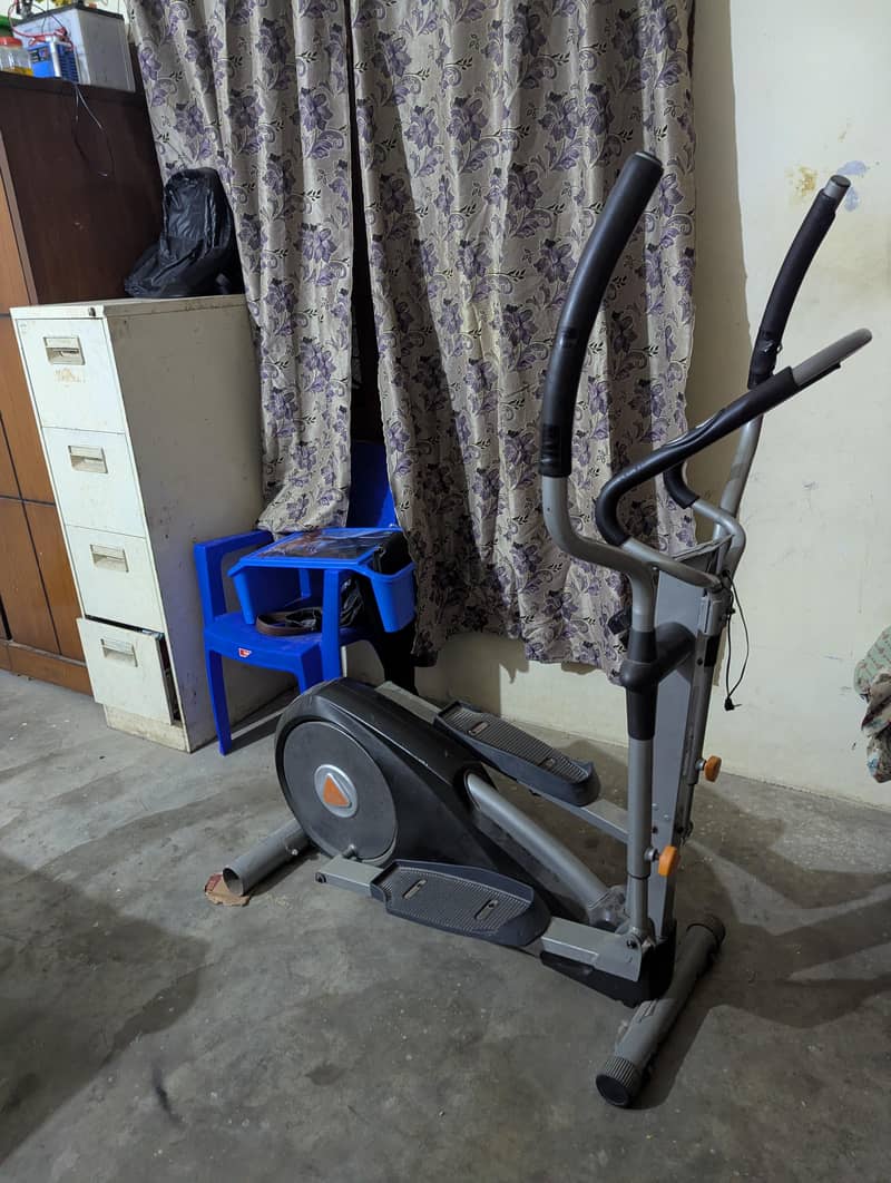 eleptical exercise machine 1