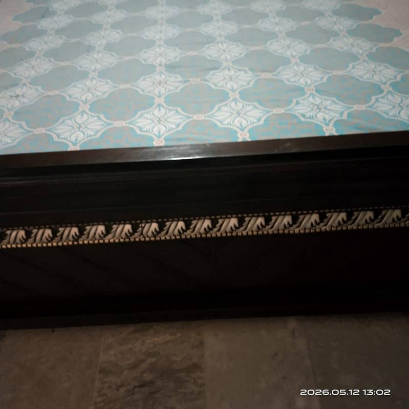 bed and dressing 3