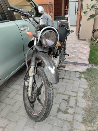 Yamaha YBR 125G 2016 | GENUINE condition | urgent sake | Lahore