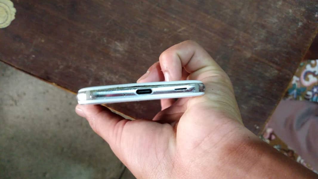 Aquos 5