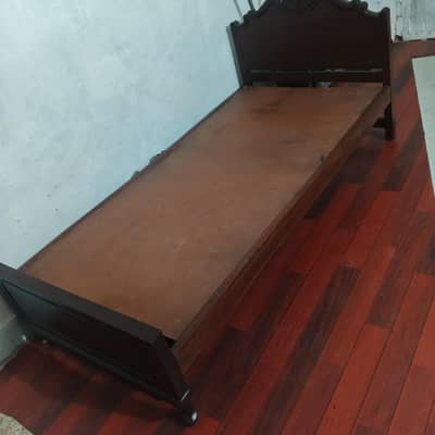 single bed %==03000512018