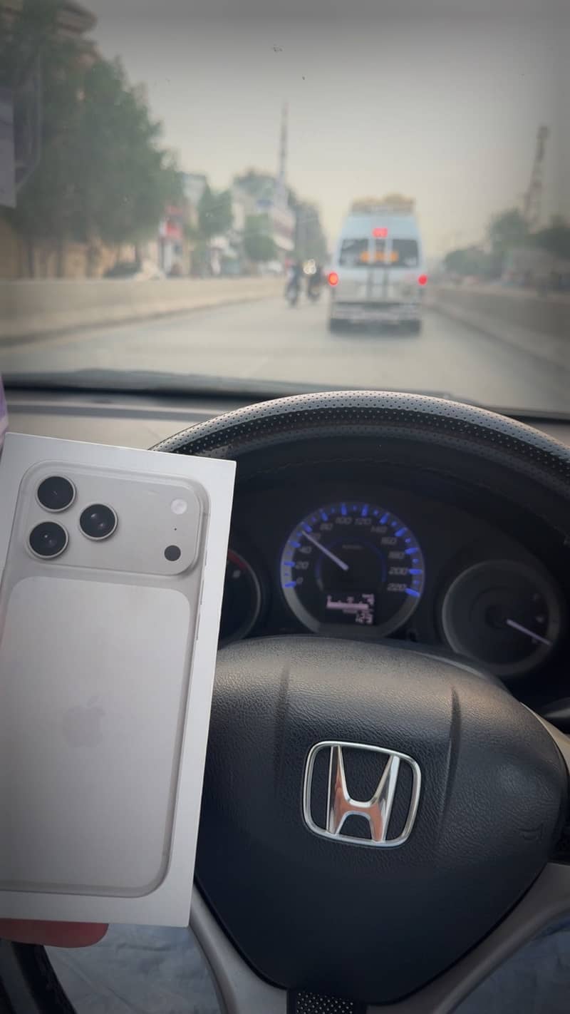 iPhone 17 Pro Max 1