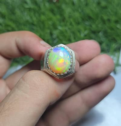 natural white ehtiopian opal full fire