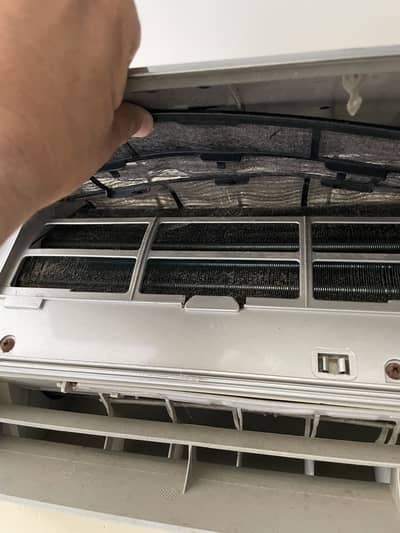 gree A/C for sale  1 ton 4 year use 03003103131