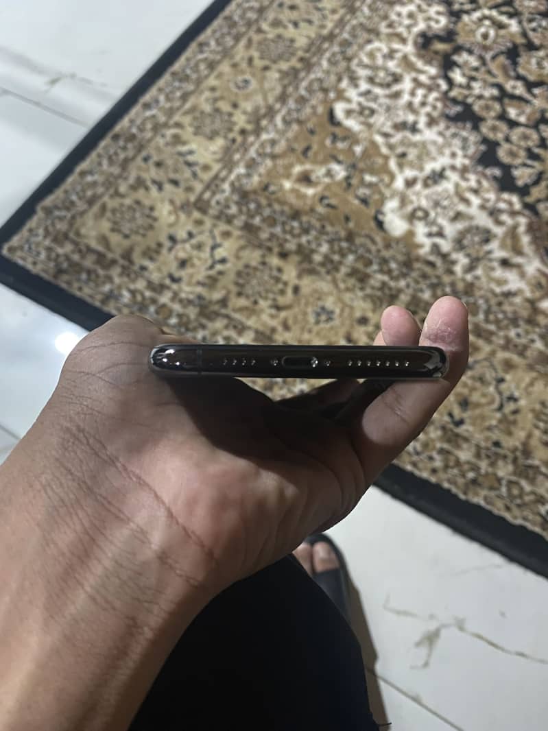 Iphone 11 pro max 2