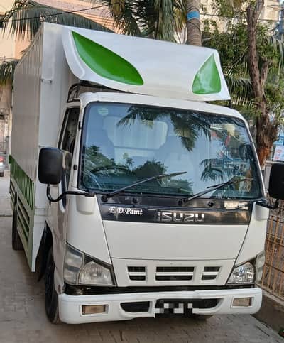 2016 isuzu truck 15 fot