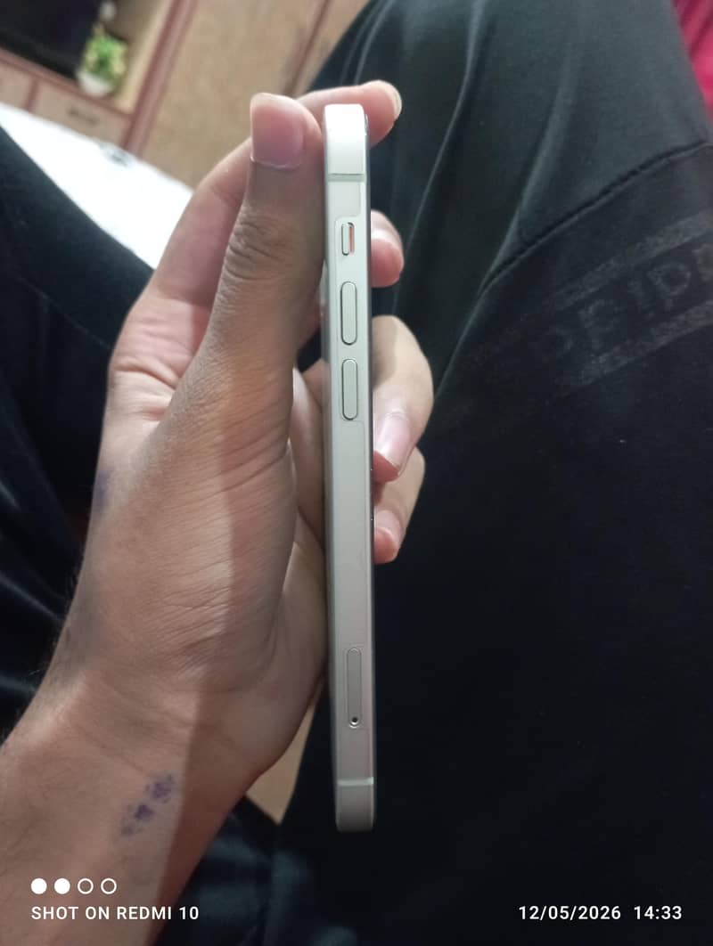 iPhone 12 3