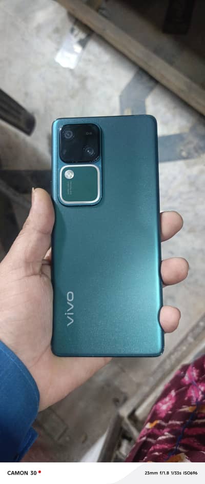 vivo v30  12gb  256gb