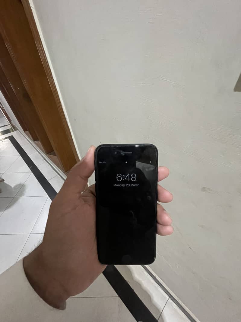 Apple iPhone 7 4