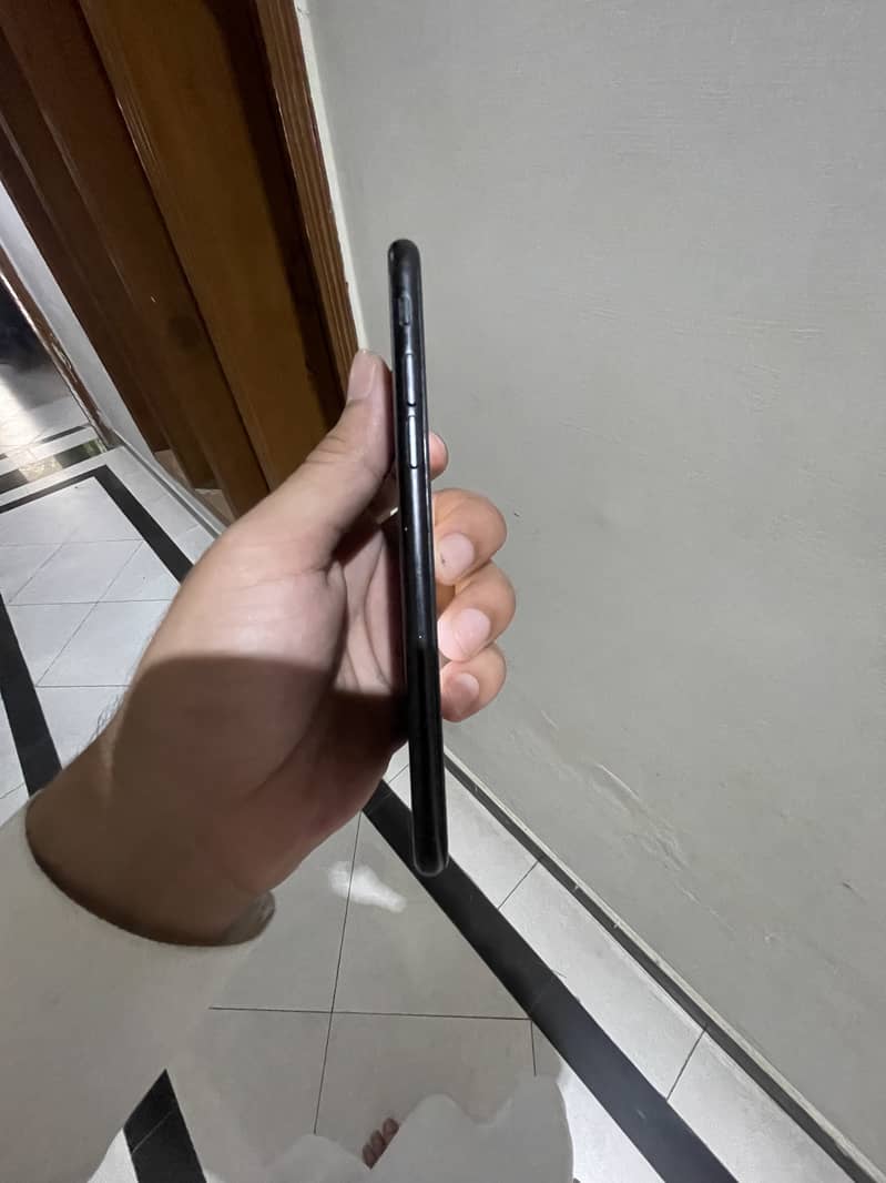 Apple iPhone 7 5