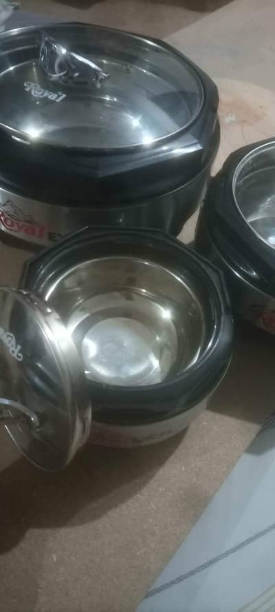 Hard plastic dinner set for 8 person  and 3 hotpot untouch