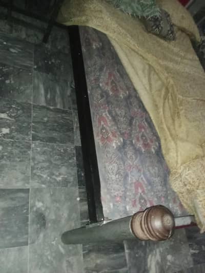 Good condition Iron Bed  and 2 x tyers mora for sale