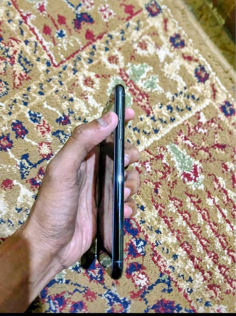 Iphone 11 pro max 2