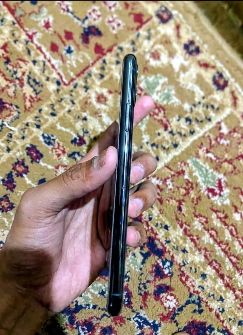 Iphone 11 pro max 3