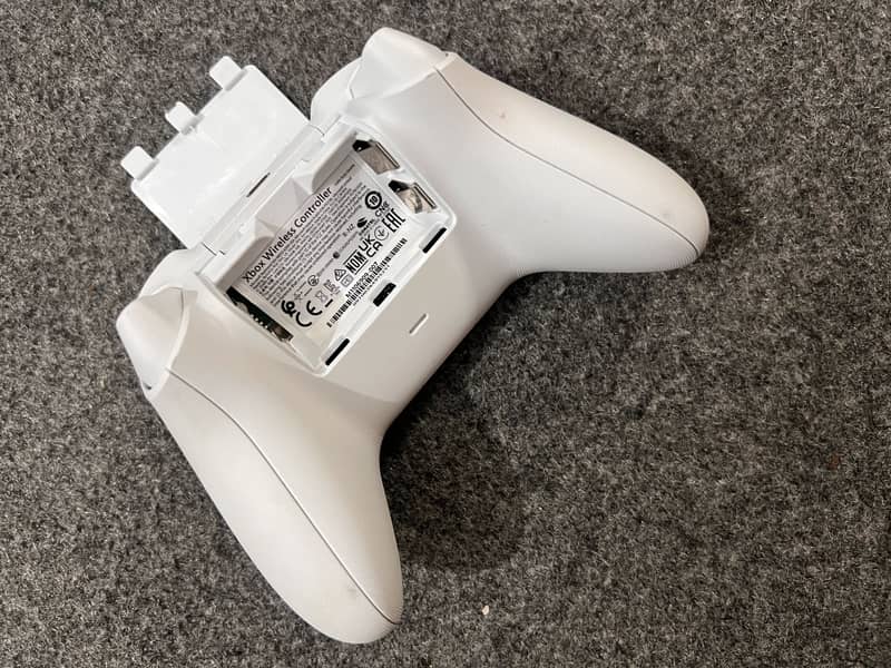 XBox Robot White (Wireless Controller) 1