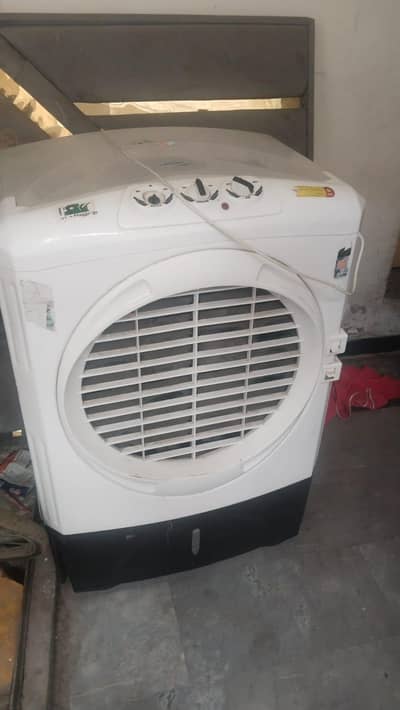 Full size room air cooler. Evry function is ok.