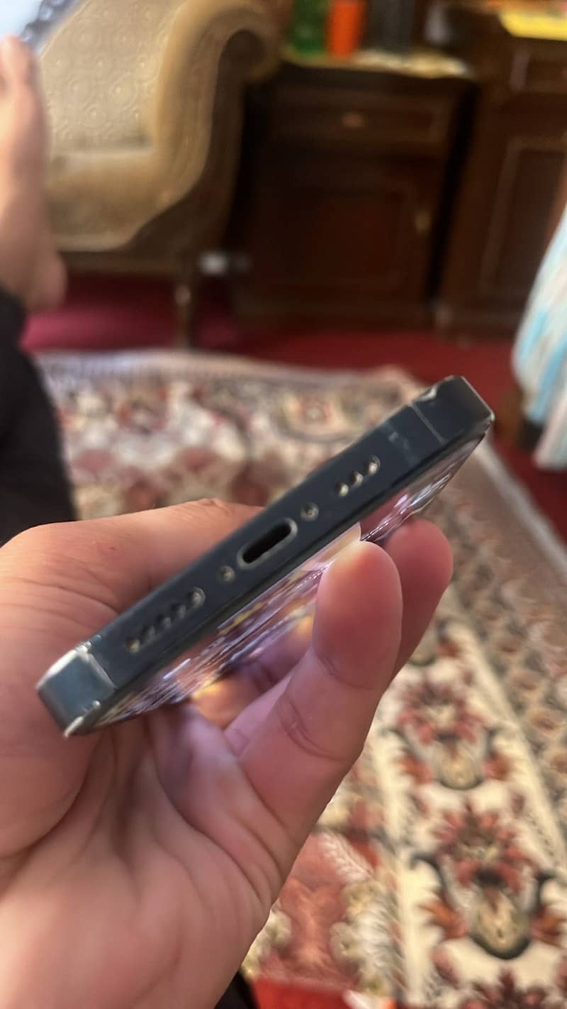 IPHONE 13 jv 5