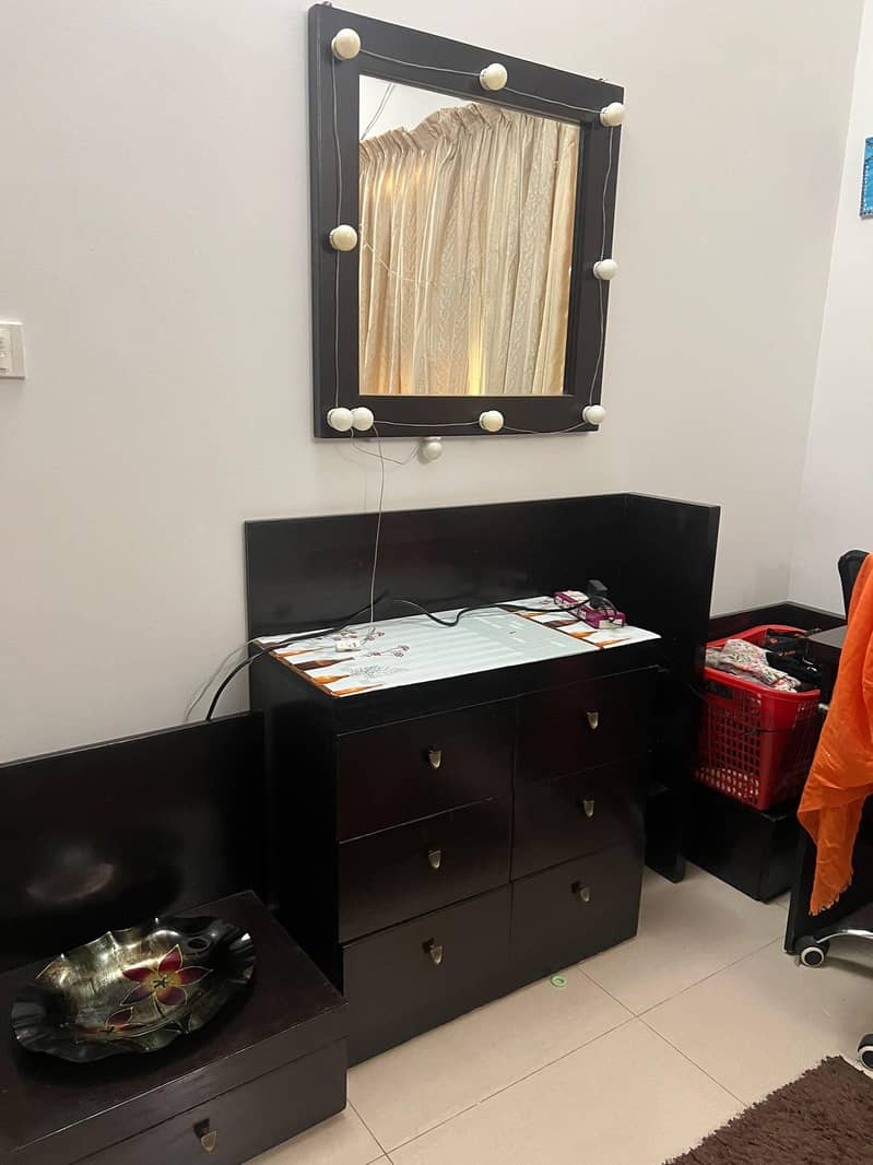 bed set with side table and dressing table 1