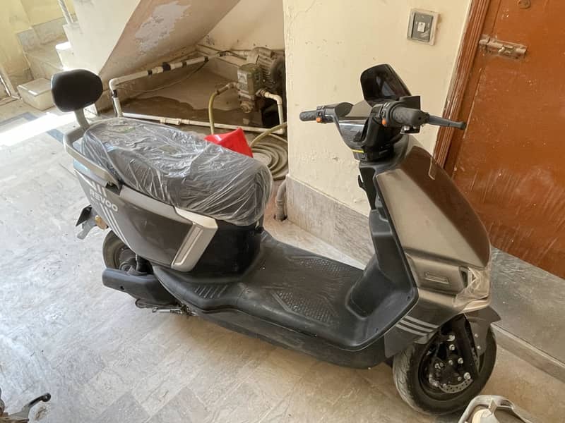 Revoo A12 0