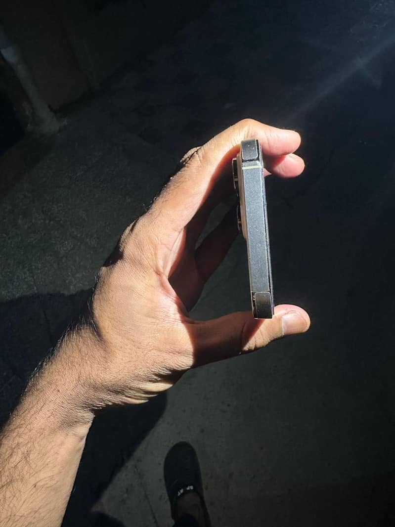 iPhone 14 pro max 1