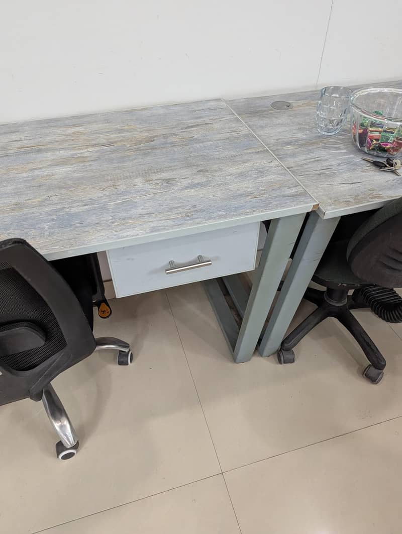 Office Workstations / Tables 6