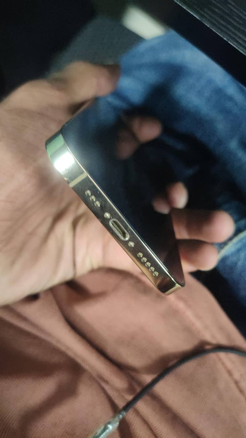 iphone 12 pro 2