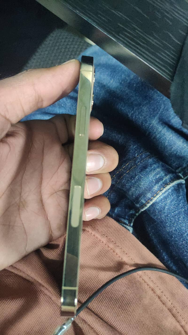 iphone 12 pro 5