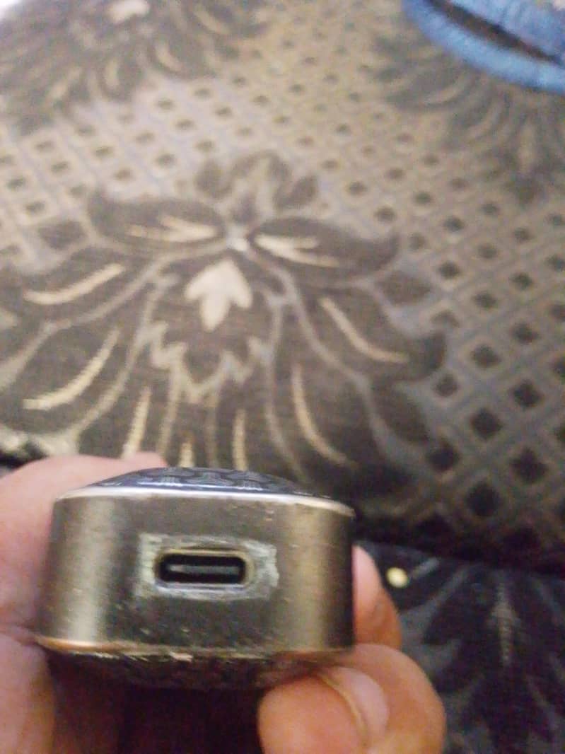DESIGNED BY SMOK 4