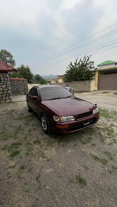 Toyota Corolla XE 2000