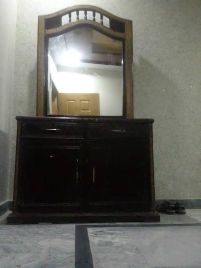 dressing table